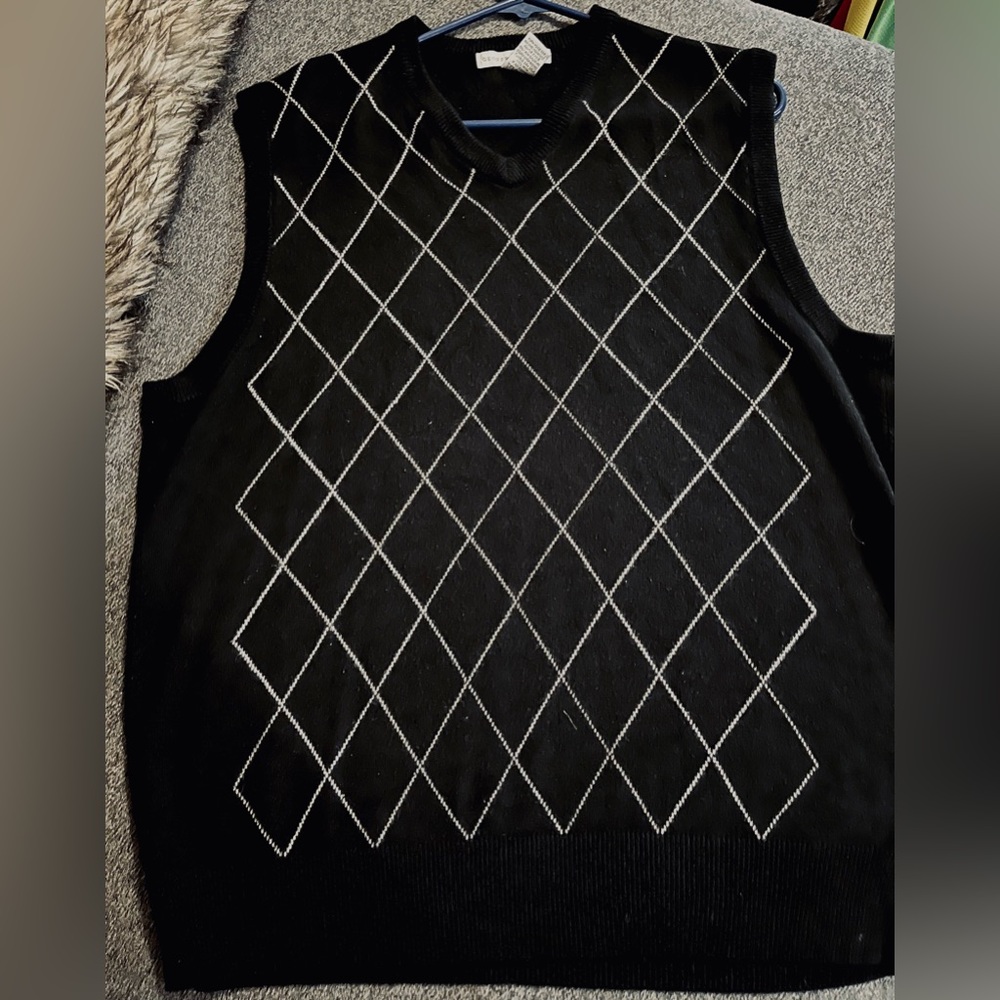 Geoffrey Beene sweater vest xl